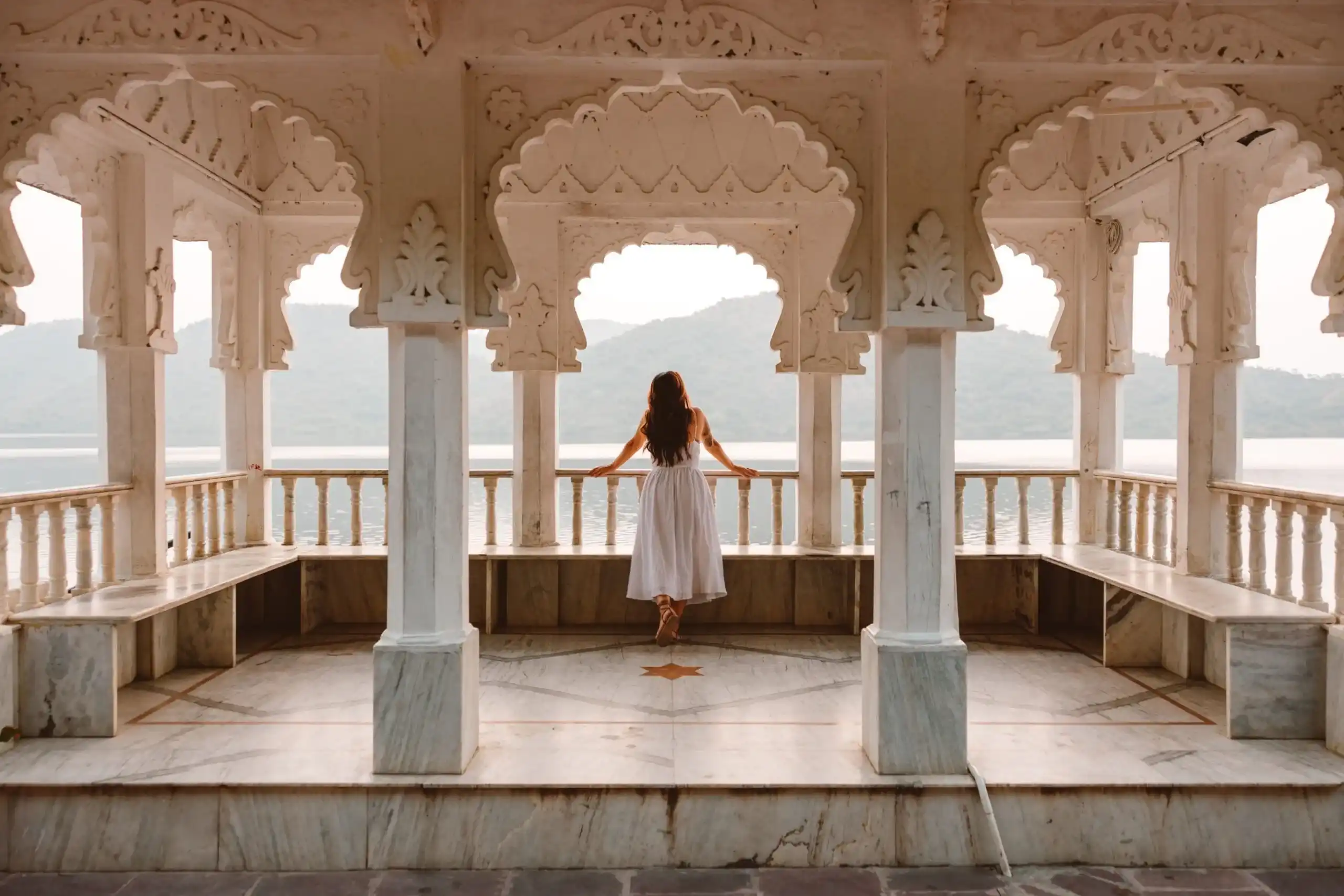 Private Sightseeing Taxi in Udaipur