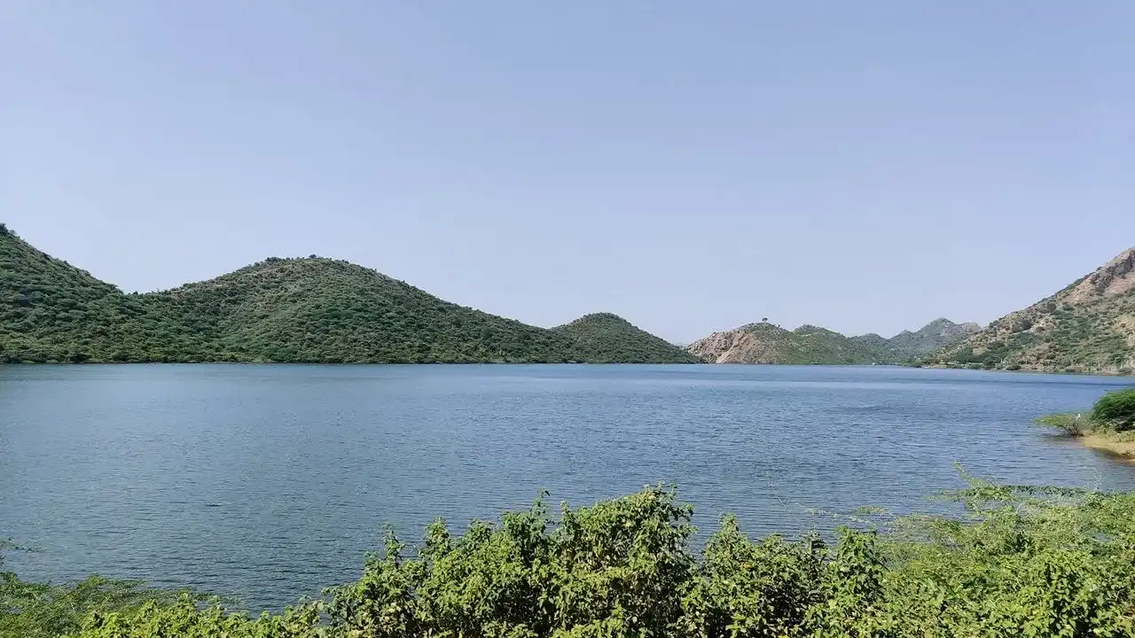 Badi Lake – The Most Peaceful Monsoon Spot