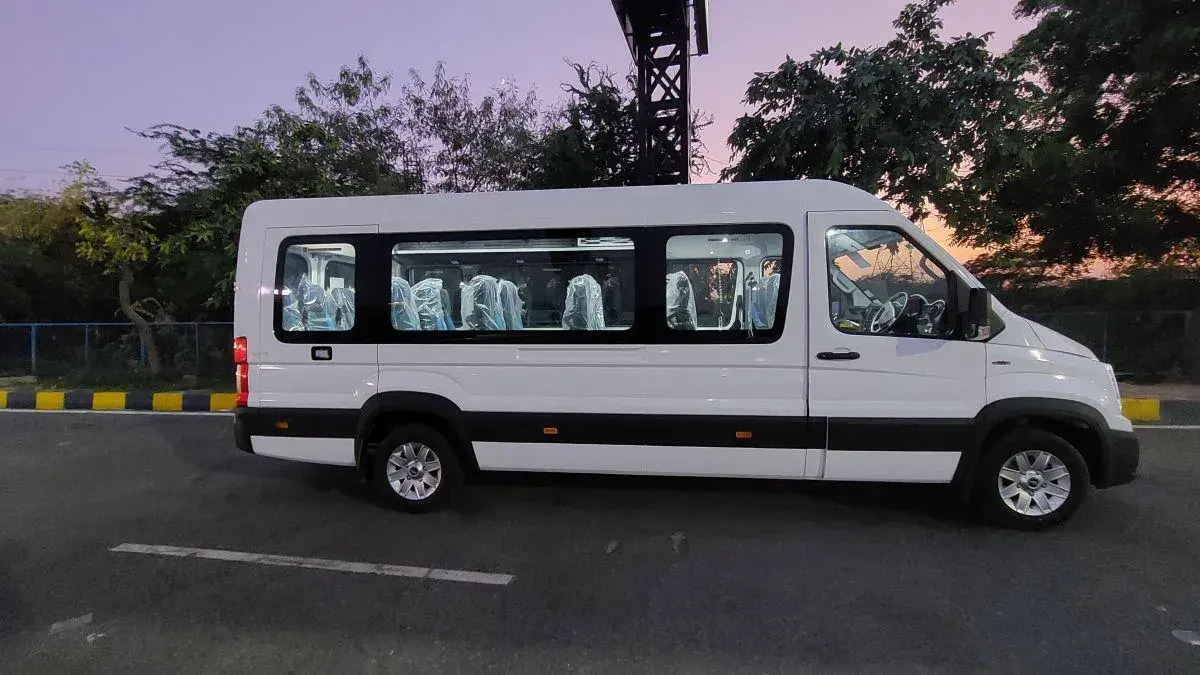 Choose Your Perfect Ride: 8 to 16 Seater Luxury Urbania in Udaipur
